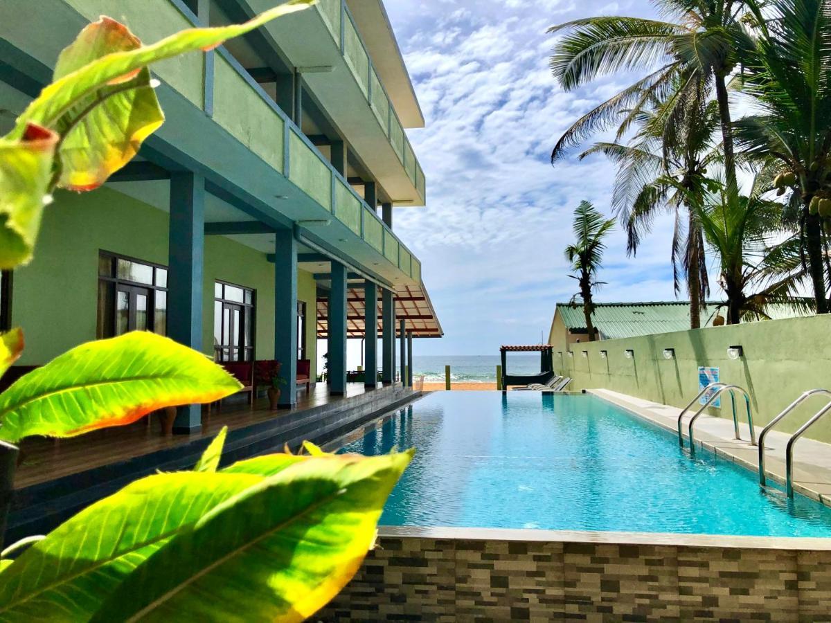 Serenade Beach Hotel Hikkaduwa Esterno foto