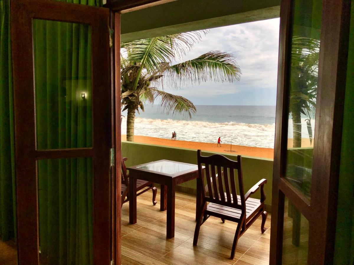 Serenade Beach Hotel Hikkaduwa Esterno foto