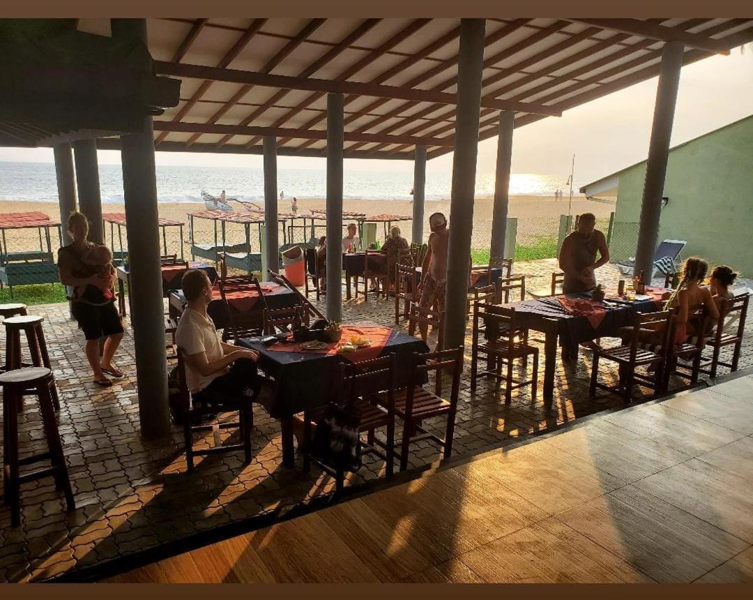 Serenade Beach Hotel Hikkaduwa Esterno foto
